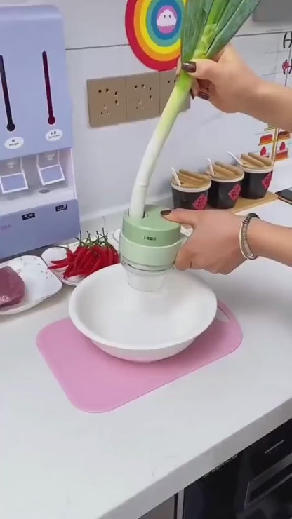 🔥"¡El gadget de cocina que TikTok no deja de mostrar! – Picador 4 en 1 Recargable"